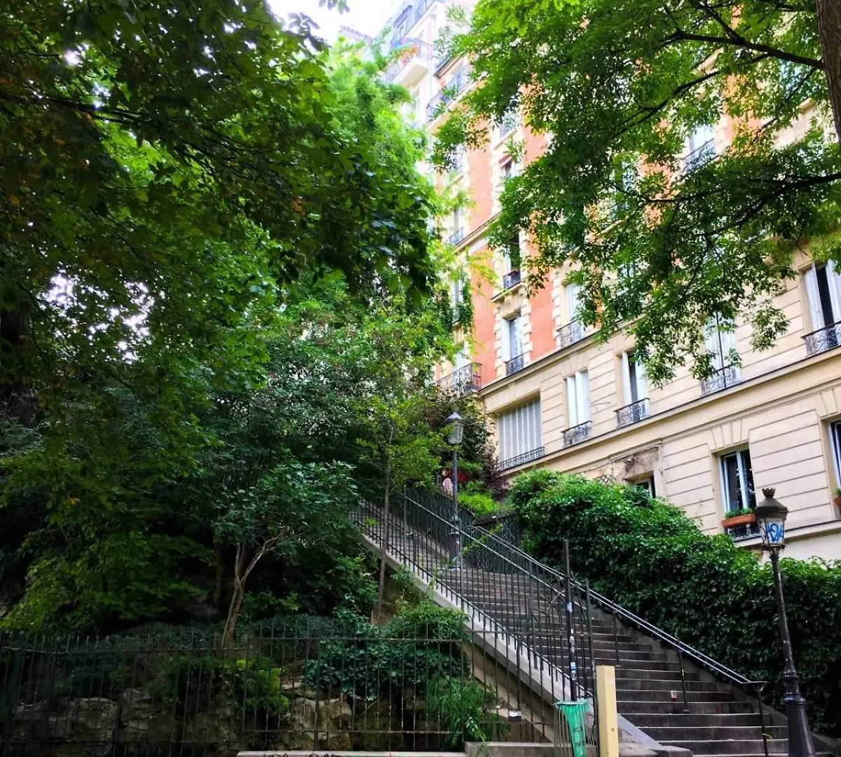 Bel Appartement Lumineux Sur La Butte Montmartre Paris Apartamento